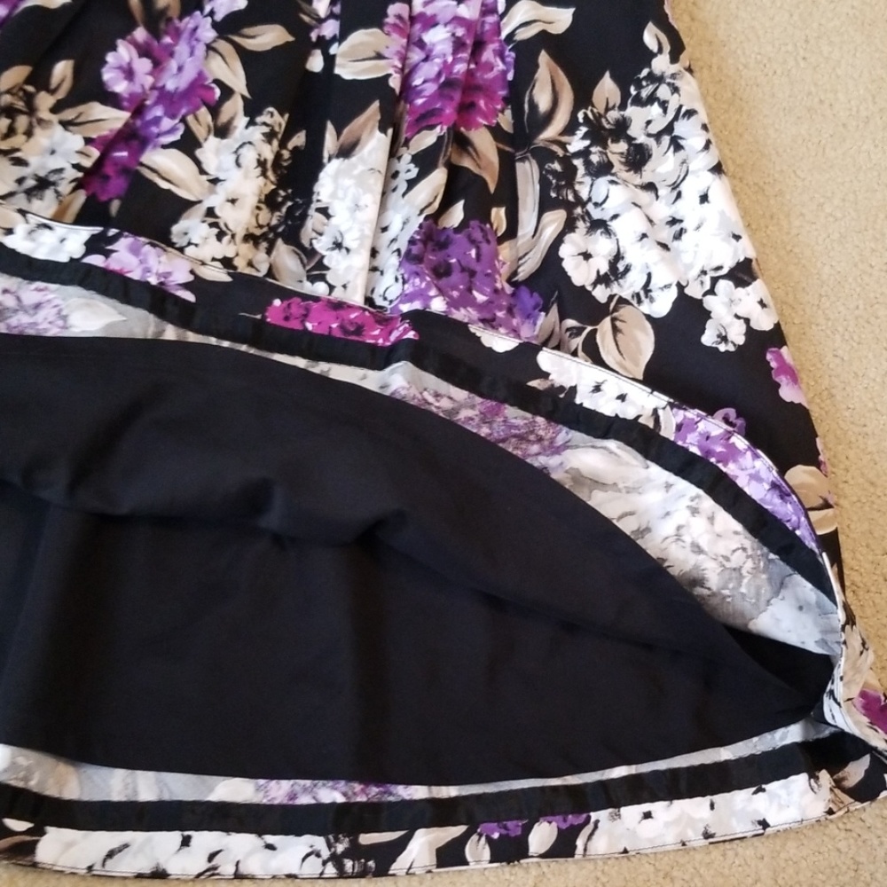 ☆ WHBM ☆ Pleated Floral Skirt - Picture 6 of 8